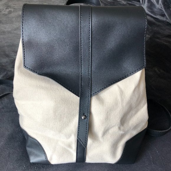 Deux Lux Backpack - Picture 5 of 12